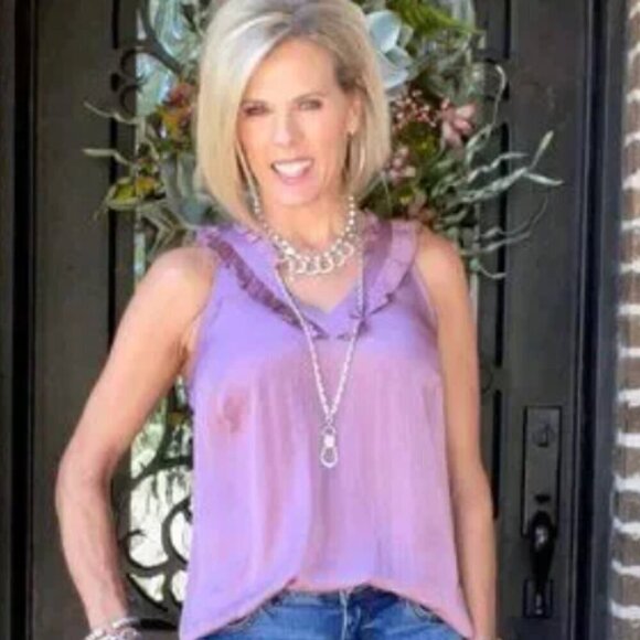 CAbi Tops - Cabi 4357 lilac purple Tally sleeveless ruffle v neck top blouse size medium
